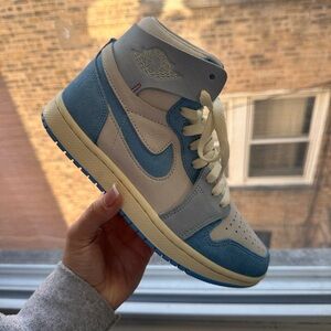 Air Jordan Athletic Shoes in Blue and Cream